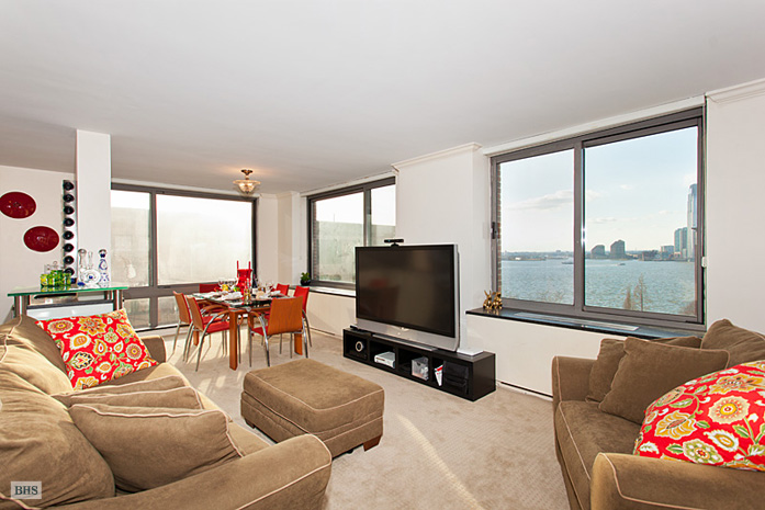 Photo 1 of 2 South End Avenue, Battery Park City, NYC, $950,000, Web #: 3617577