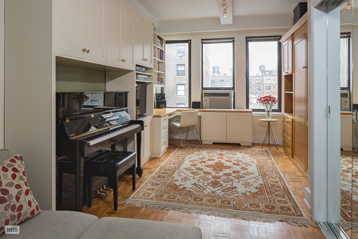 Photo 1 of 118 West 72nd Street, Upper West Side, NYC, $336,000, Web #: 3746221
