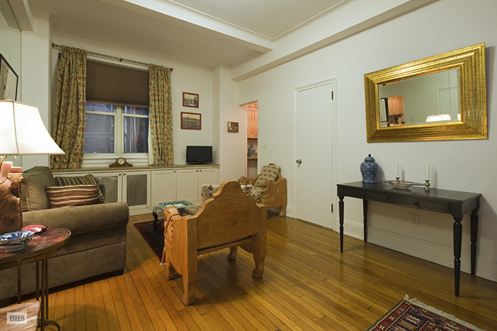 Photo 1 of 304 West 75th Street, Upper West Side, NYC, $300,000, Web #: 3819033