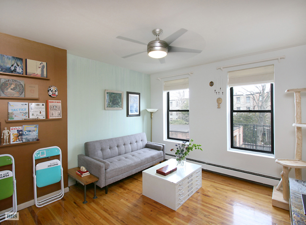 Photo 1 of Move Right In , Brooklyn, New York, $470,000, Web #: 3843856