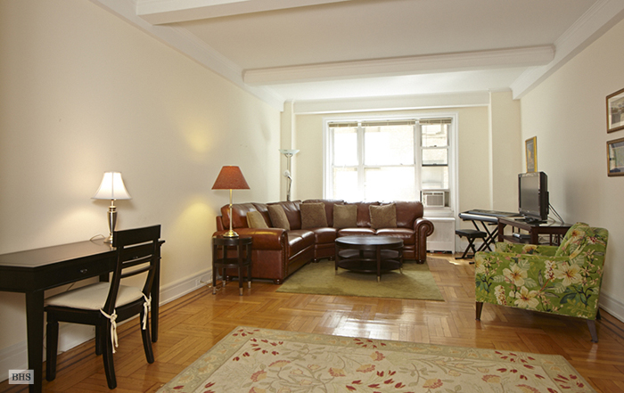 Photo 1 of 128 Central Park South, Midtown West, NYC, $696,000, Web #: 3894698