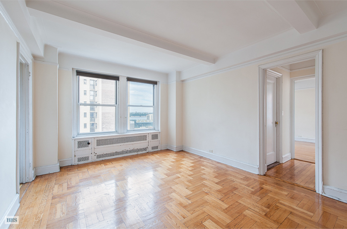Photo 1 of 433 West 34th Street, Midtown South, NYC, $460,000, Web #: 8579319