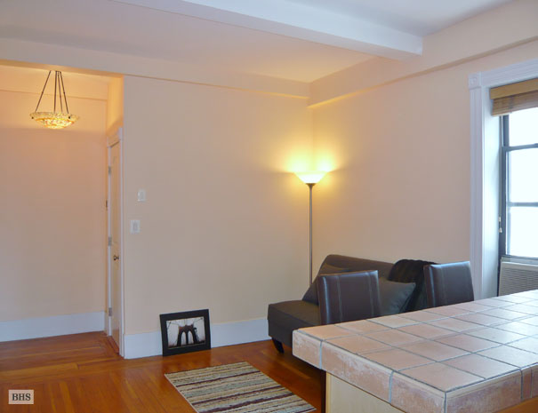 Photo 1 of West 72nd Street, Upper West Side, NYC, $2,500, Web #: 8820596