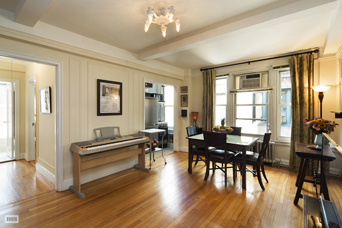 Photo 1 of 325 West 45th Street, Midtown West, NYC, $485,000, Web #: 9249224