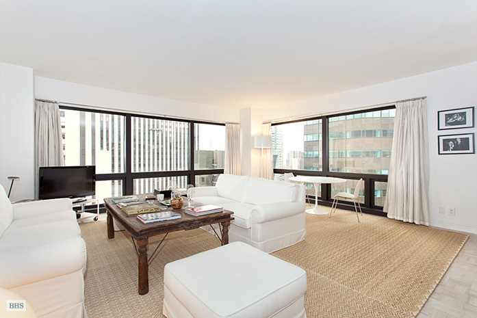 Photo 1 of 721 Fifth Avenue, Midtown East, NYC, $2,600,000, Web #: 10358303