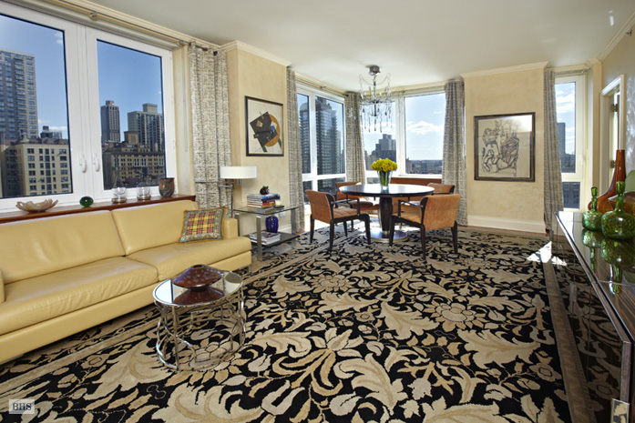 Photo 1 of 300 East 77th Street, Upper East Side, NYC, $2,600,000, Web #: 11150142