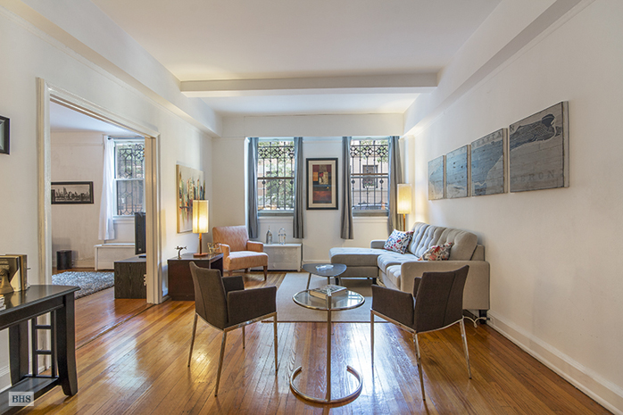 Photo 1 of 333 West End Avenue, Upper West Side, NYC, $999,000, Web #: 11826252