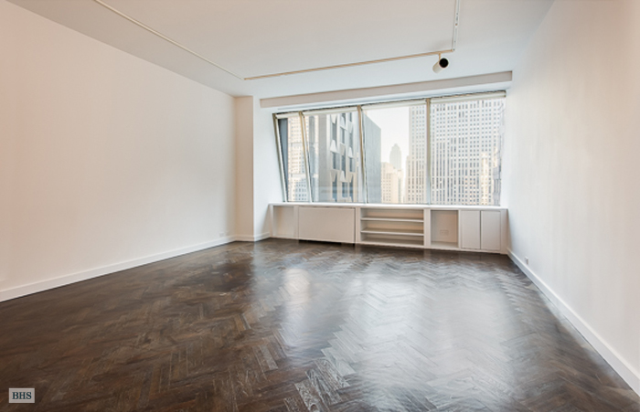 Photo 1 of 15 West 53rd Street 31C, Midtown West, NYC, $4,500, Web #: 11870534