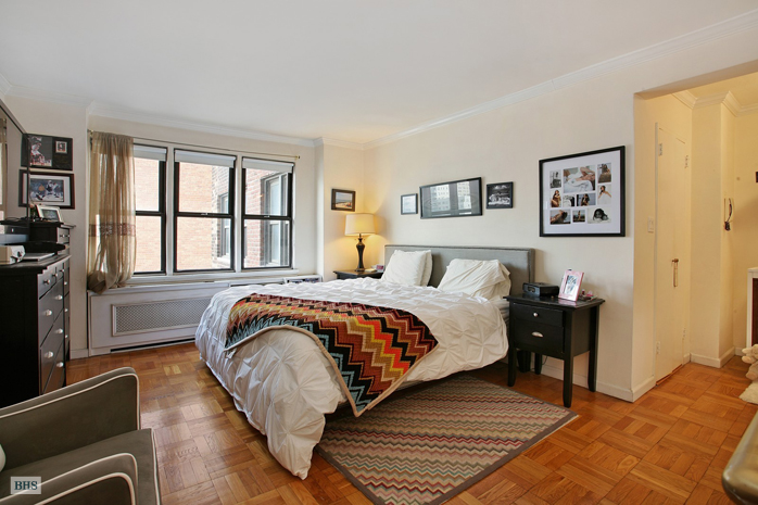 Photo 1 of 460 East 79th Street, Upper East Side, NYC, $895,000, Web #: 12306170