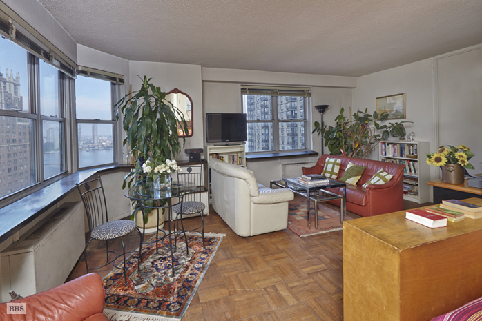 Photo 1 of 300 East 40th Street, Midtown East, NYC, $625,000, Web #: 12732240