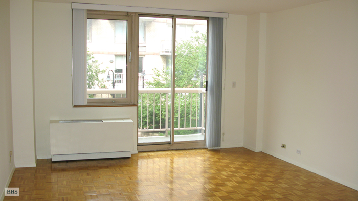 Photo 1 of 393 West 49th Street 3Aa, Midtown West, NYC, $2,400, Web #: 12955002