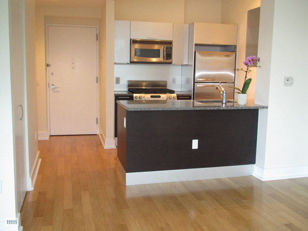 Photo 1 of West 42nd Street, Midtown West, NYC, $2,850, Web #: 13001562