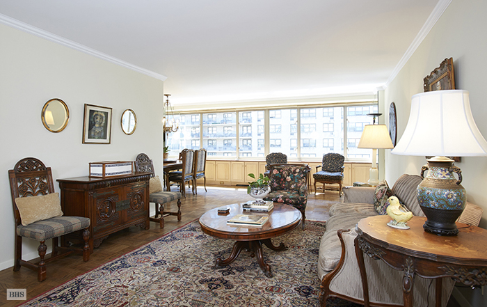 Photo 1 of 315 West 70th Street, Upper West Side, NYC, $1,250,000, Web #: 13190874