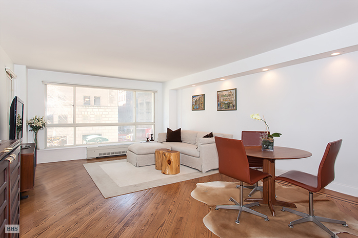 Photo 1 of 200 Central Park South, Midtown West, NYC, $1,305,000, Web #: 13250016