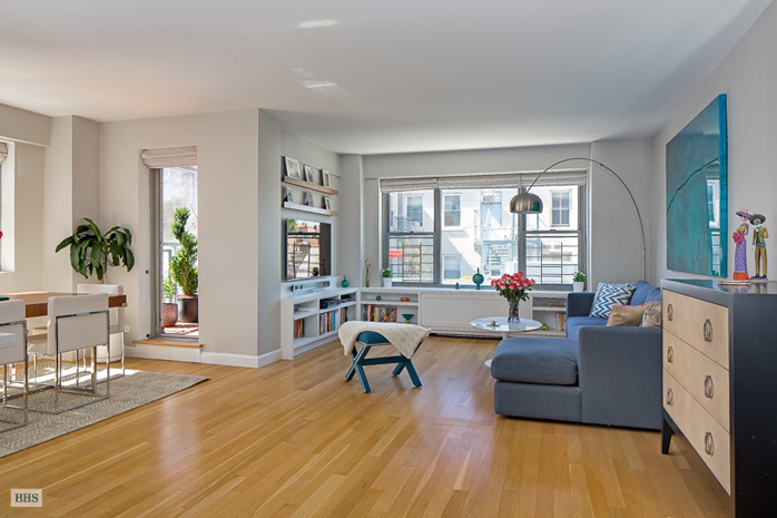 Photo 1 of 2 Fifth Avenue, Greenwich Village/Chelsea, NYC, $2,300,000, Web #: 13312330