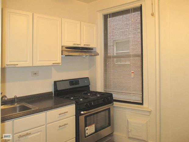 Windsor Terrace, Brooklyn, New York, $2,500, Web #: 13514010