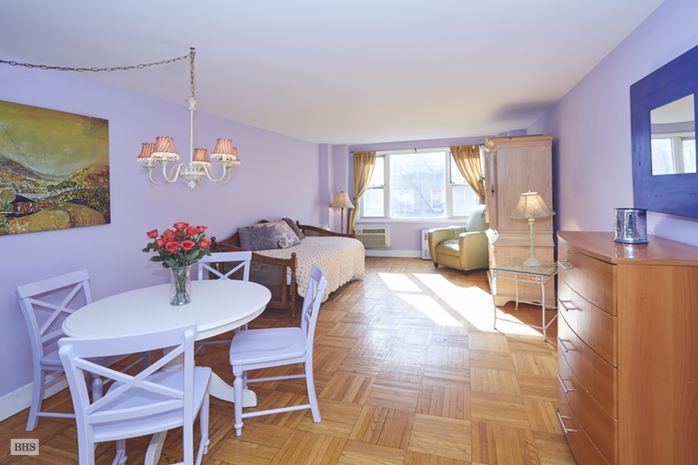 Photo 1 of 435 East 77th Street 4D, Upper East Side, NYC, $370,000, Web #: 14254329