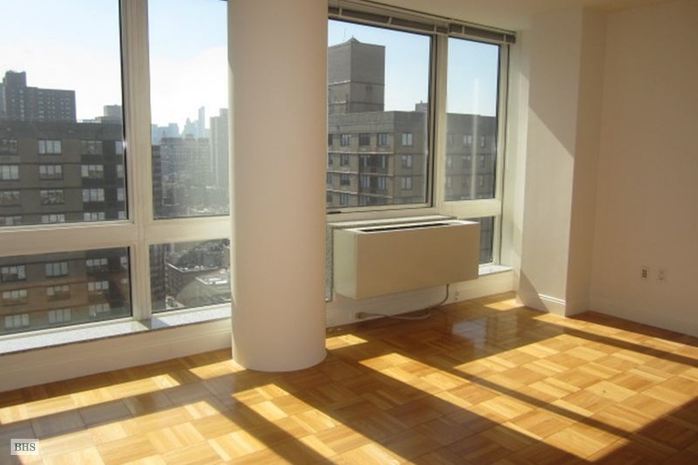 Photo 1 of 215 East 96th Street, Upper East Side, NYC, $779,000, Web #: 14366995