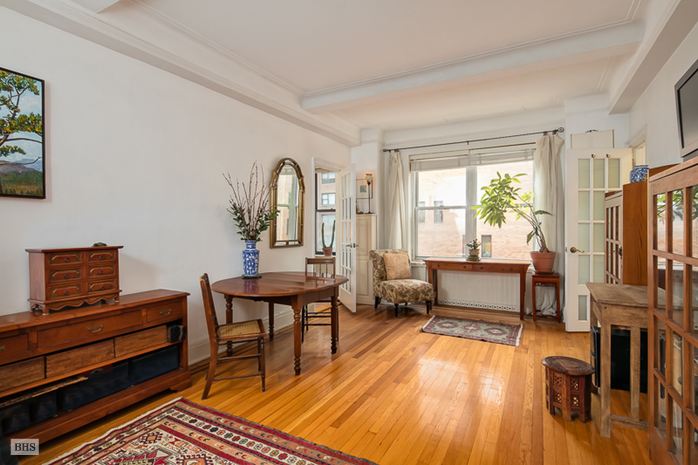 Photo 1 of 7 Park Avenue, Midtown East, NYC, $415,000, Web #: 14401818