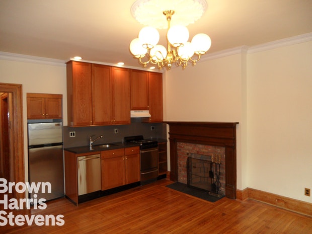 60 CLARK STREET 3F