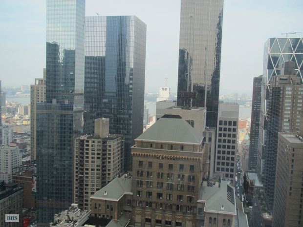 Photo 1 of 150 West 56th Street 3907, Midtown West, NYC, $3,600, Web #: 14485288