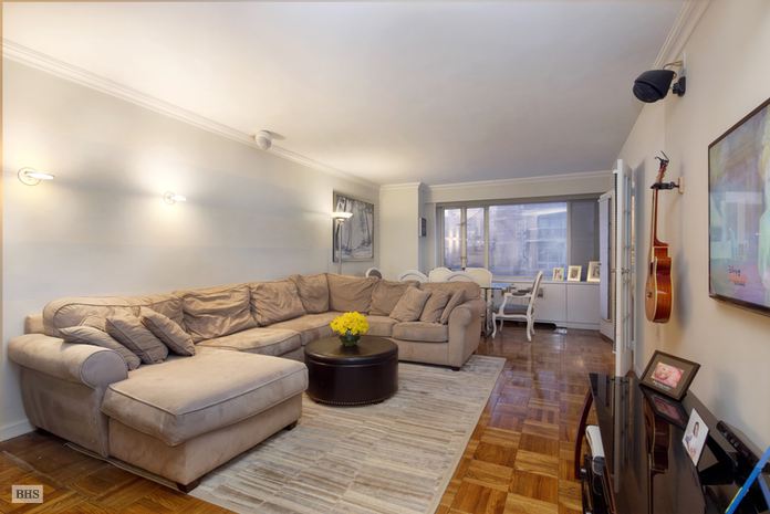 Photo 1 of 166 East 63rd Street, Upper East Side, NYC, $1,245,000, Web #: 14497061