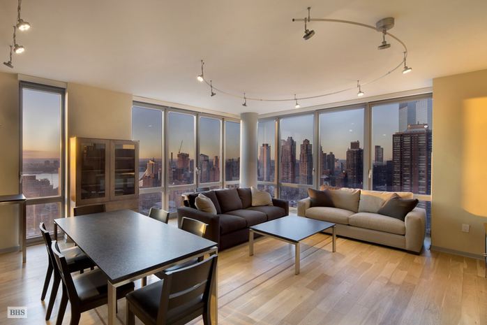 Photo 1 of 310 West 52nd Street, Midtown West, NYC, $2,950,000, Web #: 14695147