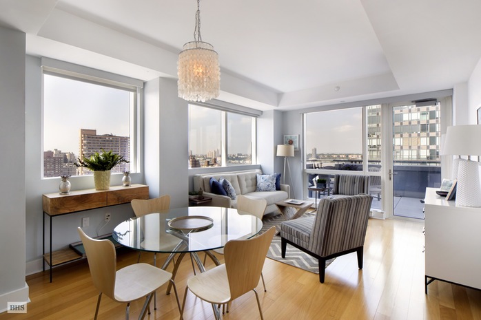 Photo 1 of 2628 Broadway, Upper West Side, NYC, $2,675,000, Web #: 15362852