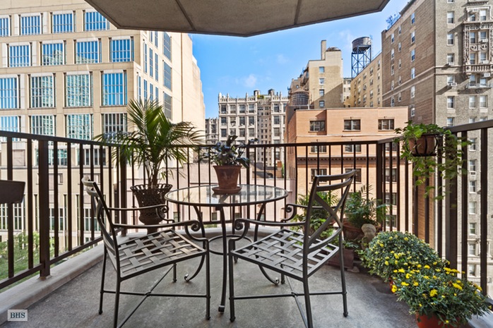 Photo 1 of 10 West 66th Street, Upper West Side, NYC, $1,400,000, Web #: 15525185