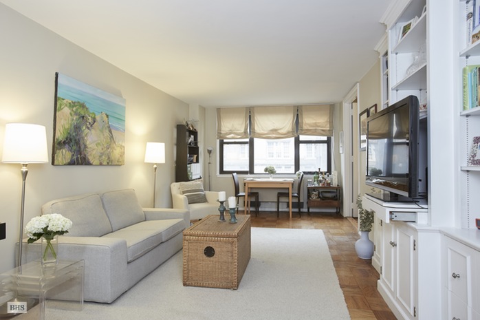 Photo 1 of 130 East 18th Street, East Village, NYC, $735,000, Web #: 15940337