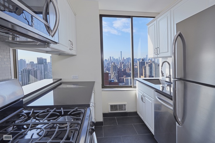 Photo 1 of 300 East 93rd Street, Upper East Side, NYC, $3,800, Web #: 16114467