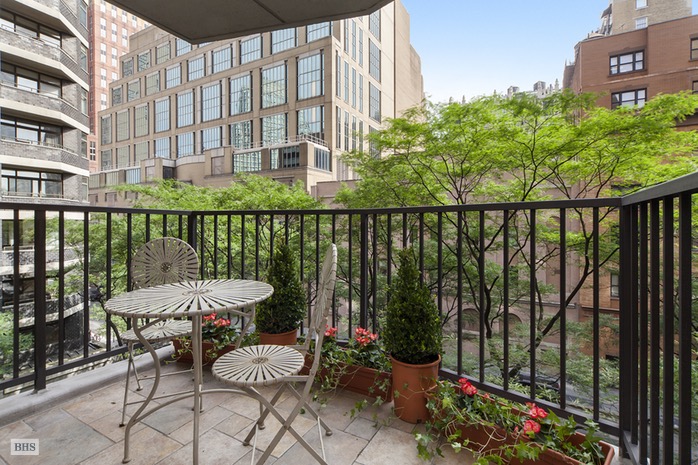 Photo 1 of 10 West 66th Street, Upper West Side, NYC, $1,361,500, Web #: 16146617