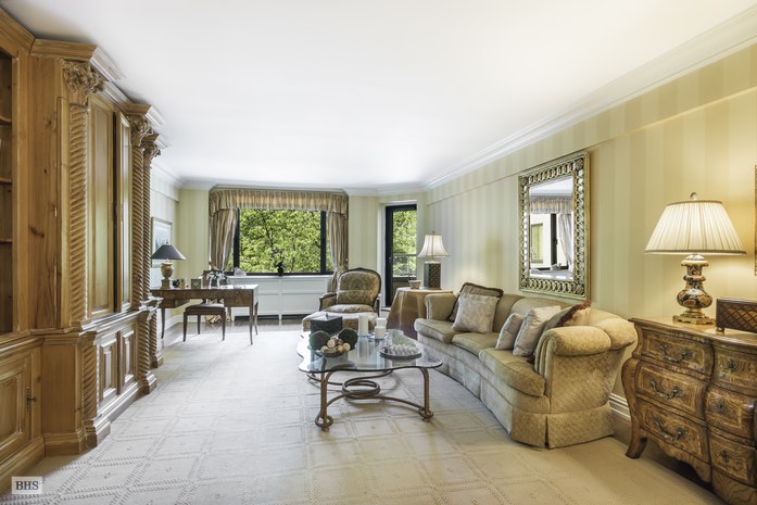 Photo 1 of 860 Fifth Avenue 3K, Upper East Side, NYC, $3,300,000, Web #: 16170084