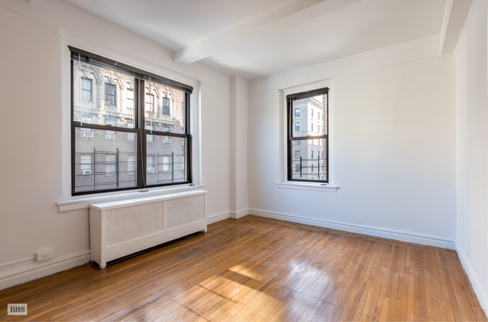 Photo 1 of 235 West End Avenue 12G, Upper West Side, NYC, $3,000, Web #: 16195027