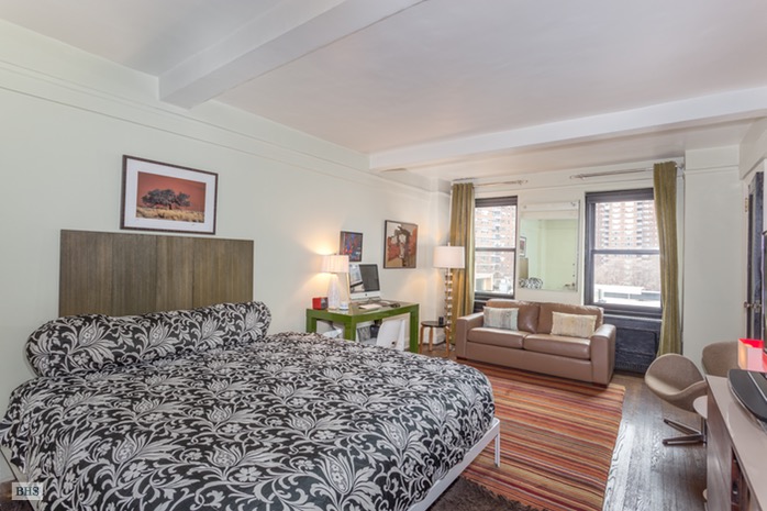 Photo 1 of 300 West 23rd Street, Greenwich Village/Chelsea, NYC, $460,000, Web #: 16278452
