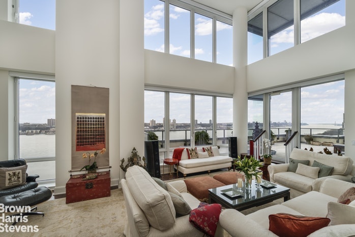 60 RIVERSIDE BOULEVARD 2101