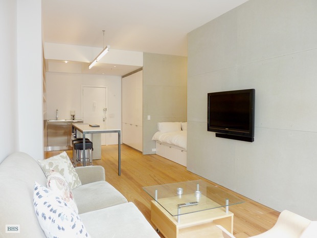 Photo 1 of 140 West 69th Street 103A, Upper West Side, NYC, $2,750, Web #: 16314092