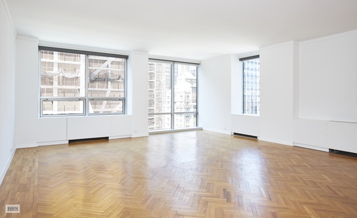 Photo 1 of 15 West 53rd Street 30E, Midtown West, NYC, $6,250, Web #: 16391562
