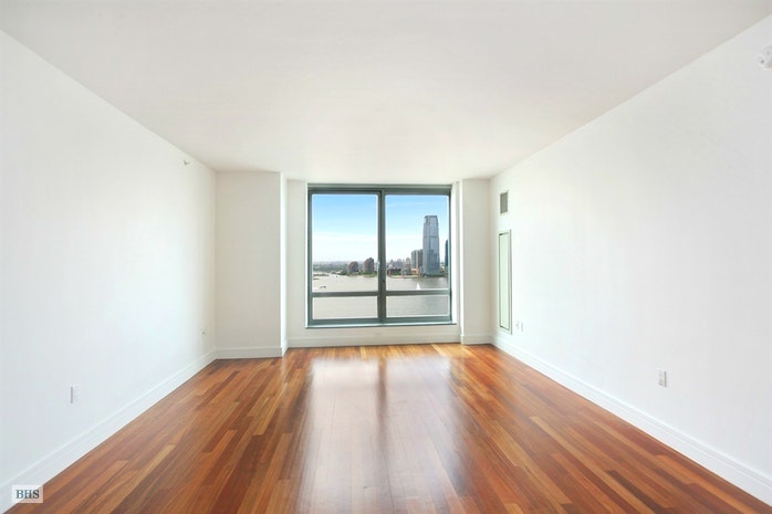 Photo 1 of 30 West Street Ph3g, Financial District, NYC, $6,500, Web #: 16751546