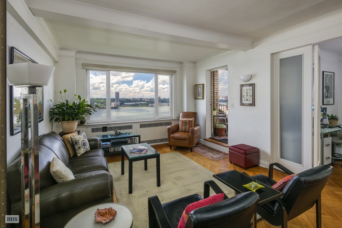Photo 1 of 140 Riverside Drive 17G, Upper West Side, NYC, $2,100,000, Web #: 16877622