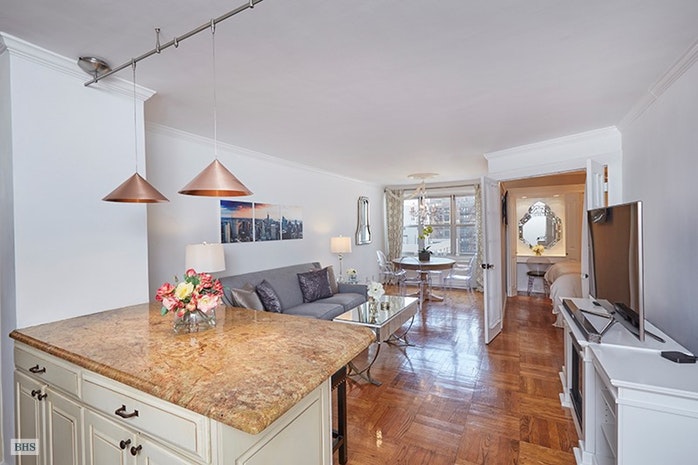 Photo 1 of 205 Third Avenue 15A, Gramercy Park, NYC, $695,000, Web #: 17120958