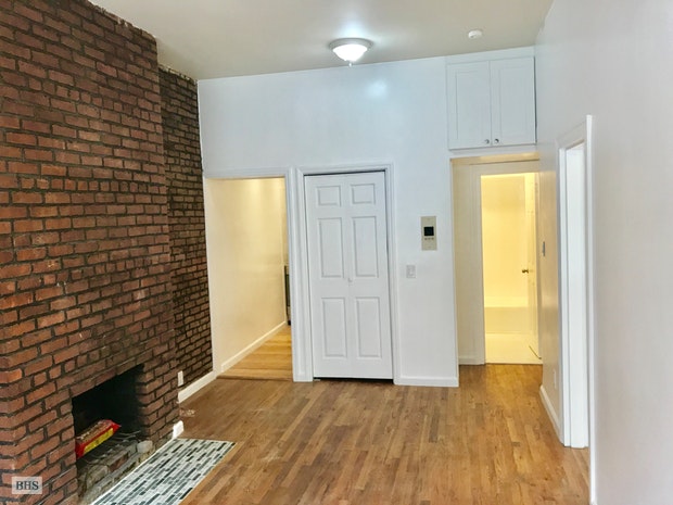 Photo 1 of 17 West 89th Street 3F, Upper West Side, NYC, $2,400, Web #: 17506574