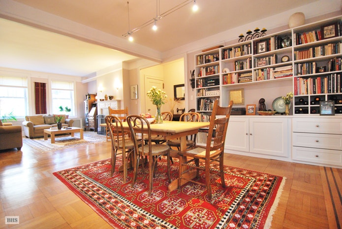 Photo 1 of 34 -42 80th Street 31, Queens, New York, $775,000, Web #: 17726107
