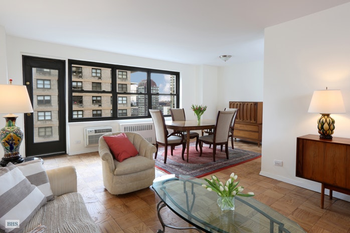 Photo 1 of 205 West End Avenue 22N, Upper West Side, NYC, $1,525,000, Web #: 18088255