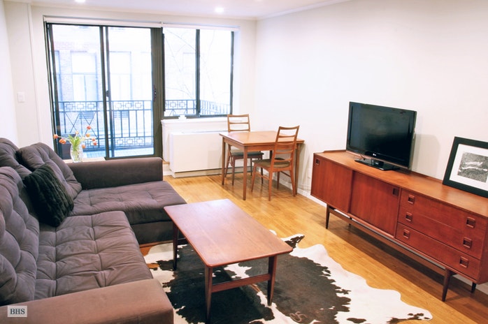 Photo 1 of 366 West 11th Street, West Village, NYC, $3,950, Web #: 18171035