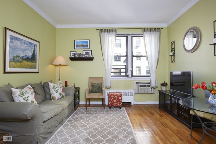 Photo 1 of 20 East 88th Street 5A, Upper East Side, NYC, $2,995, Web #: 18191489