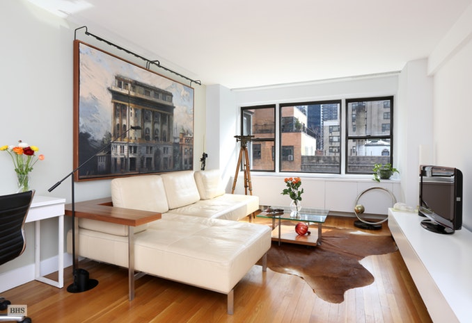 345 EAST 52ND STREET 8H