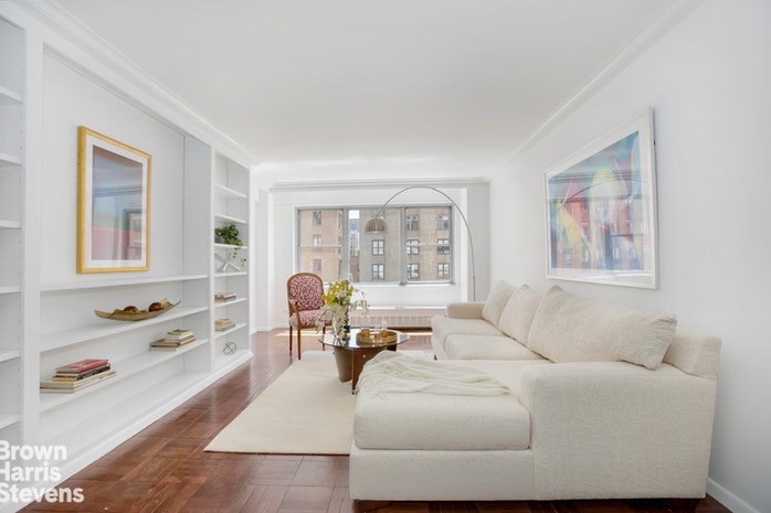 Photo 1 of 15 West 72nd Street 11L, Upper West Side, NYC, $940,000, Web #: 18234148