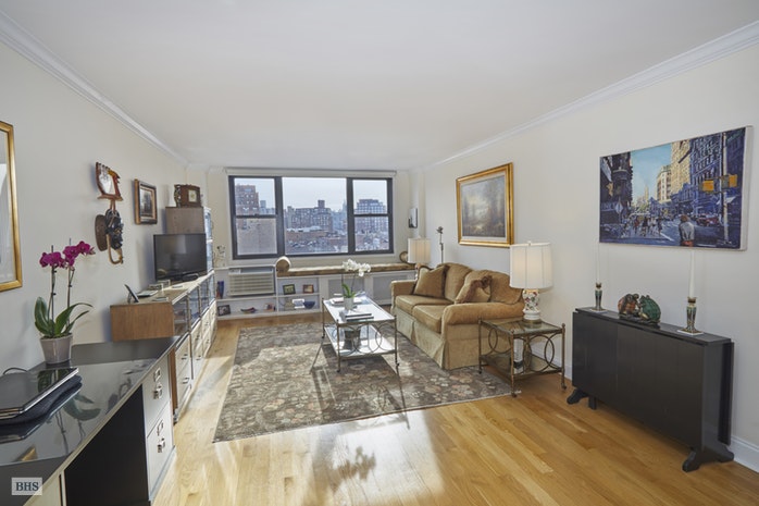 Photo 1 of 61 Jane Street 11E, West Village, NYC, $1,325,000, Web #: 18278691