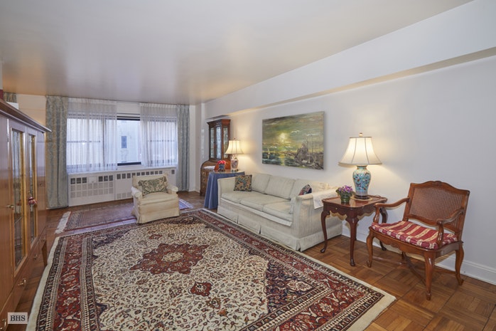 Photo 1 of 176 East 77th Street 8L, Upper East Side, NYC, $785,000, Web #: 18294150